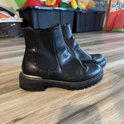 Black Boots Women’s Size 8