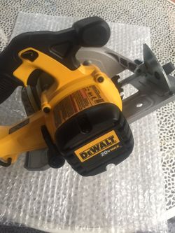 Dewalt saw 20 volt Tool Only