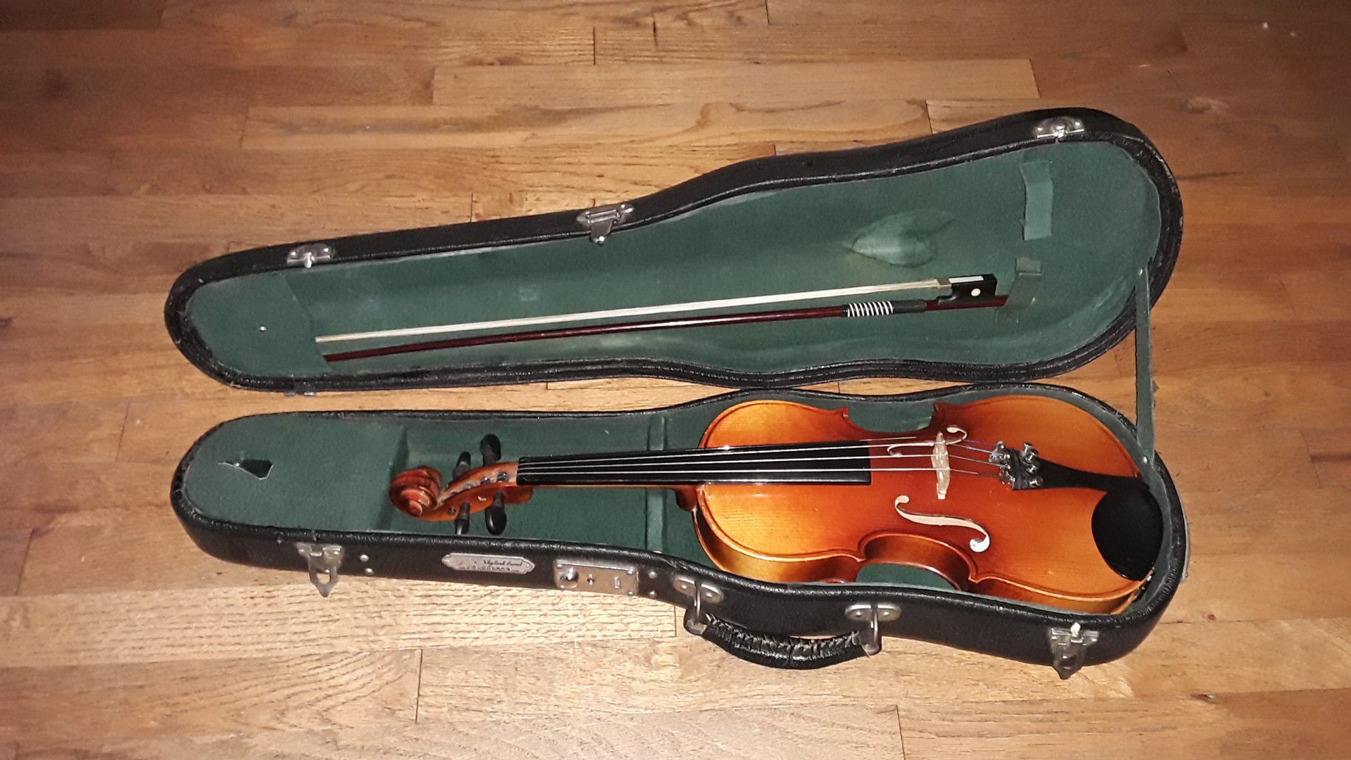 1/2 Size Student Violin Good Condition.