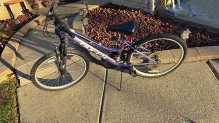 Huffy Mountain Bike Purple 24”