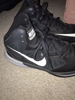 Nike men’s shoes size 9 great condition