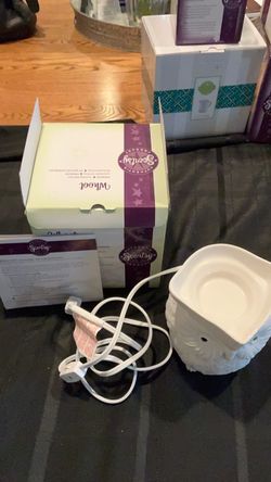 Whoot Scentsy warmer lightly used