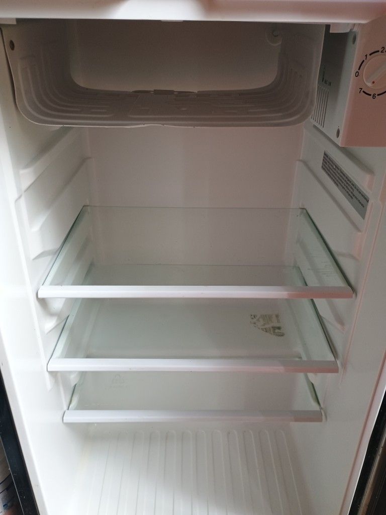 Magic Chef Mini Fridge