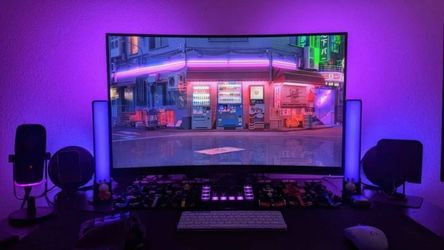 MSI G32C4X 250hz 31.5" Curved Monitor Gaming Design
