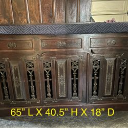 CUSTOM WOODEN FURNITURE 