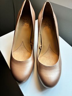 Natualizer size 8 Taupe pumps