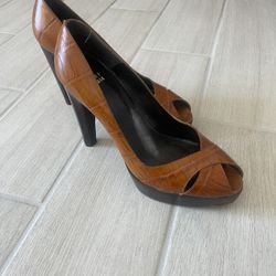 Stuart Weitzman Croc Embossed Peep Toe Platform Heels Tan Cognac Size 8.5