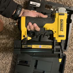 DEWALT PIN NAILER 23 Ga Brand New