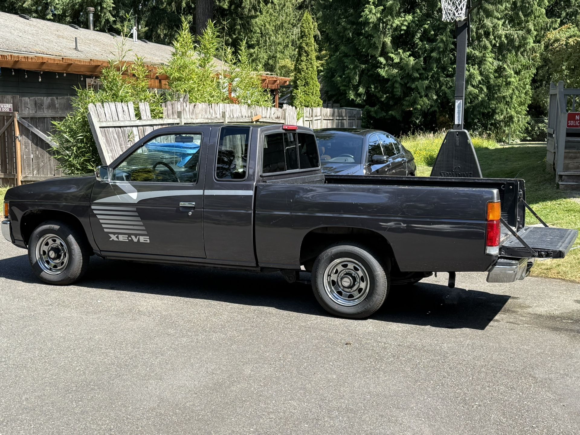 1995 Nissan Truck