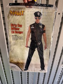 Costume