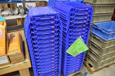 Heavy Duty Stackable Tote w/ lid - 19" x 12" x 7" Price is for 1