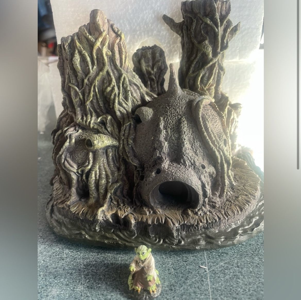 “Yoda’s House” from the STAR WARS Galactic Village Collection