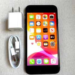 iPhone 7 - Free Charger