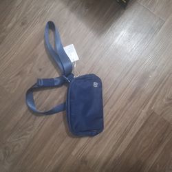 Lululemon Everyday Belt Bag Navy New 