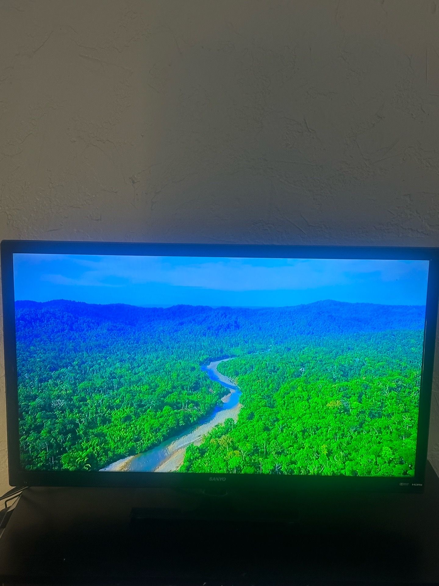 Sanyo 32” HDTV HDMI Remote Included
