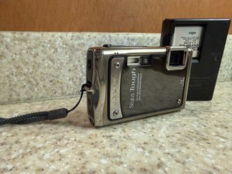 Olympus Stylus Tough-8000 12MP Waterproof Digital Camera Tested SD card not included