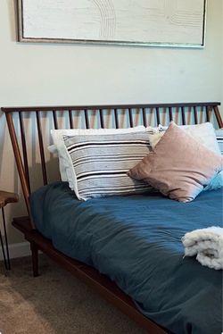 Queen Modern Wood Spindle Bed - Walnut