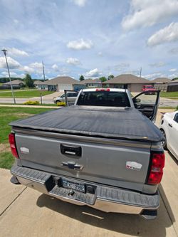 Chevy Silverado trifold soft bed cover