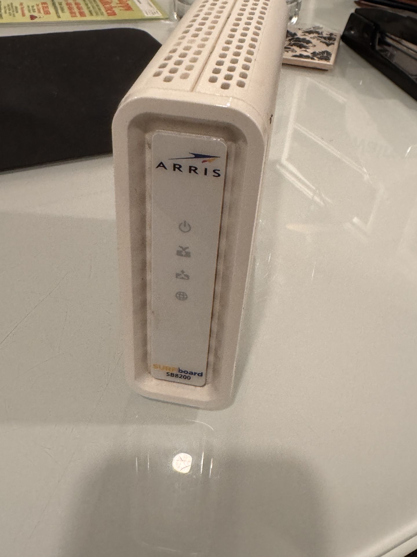 ARRIS SURFboard SB8200 DOCSIS 3.1 Multi‑Gig Cable Modem