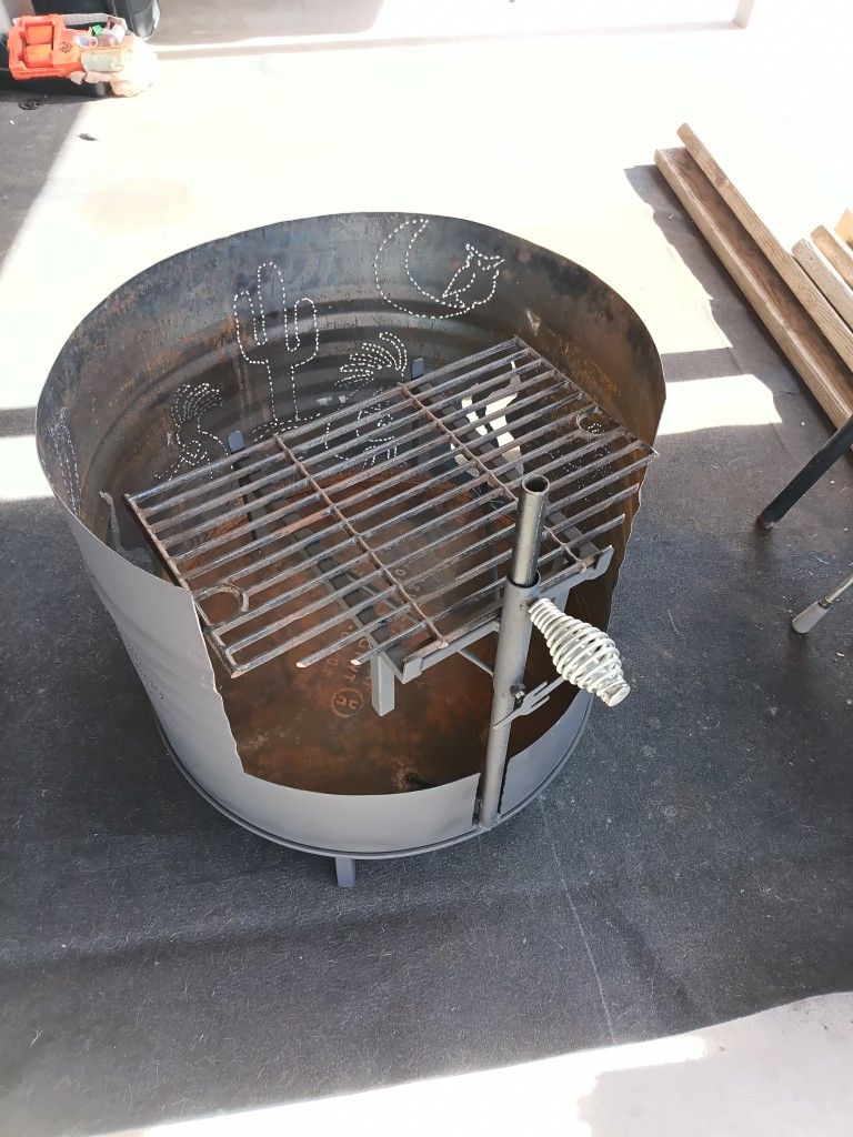 Trades Fire Pit BBQ Grill  Trade. 