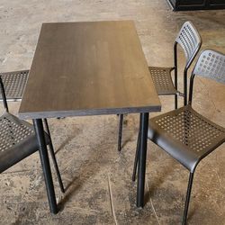 Linnom & Adde IKEA Table Set