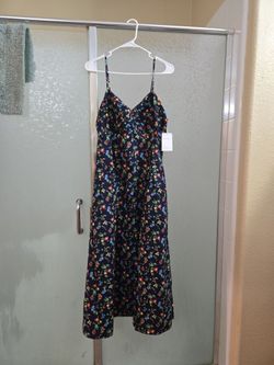 Women's XL New $10