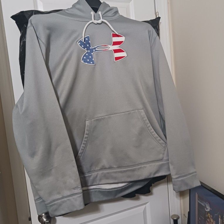 BEAUTIFUL UNDER ARMOUR FLEECE HOODIE
