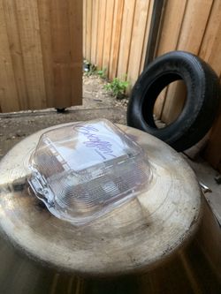 Platic lid container 500 pk/ contenedor con tapa de plástico 500 pk