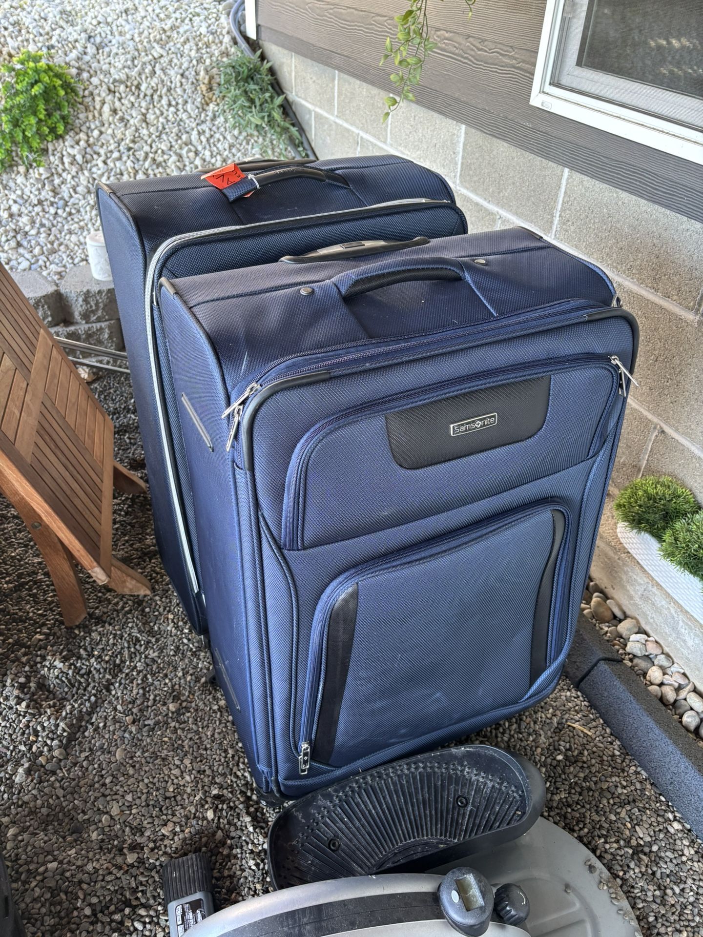 Large Samsonite Suitcases