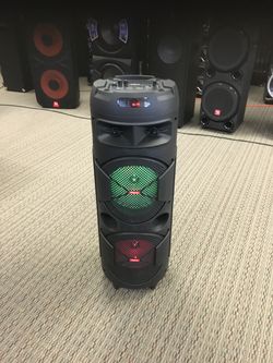 Dual eight inch rechargeable Bluetooth speaker/aux/fm/USB and SD port/microphone for karaoke/brand new!!