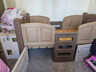 Step 2 loft bed with storage/fort