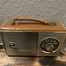 Admiral portable radio