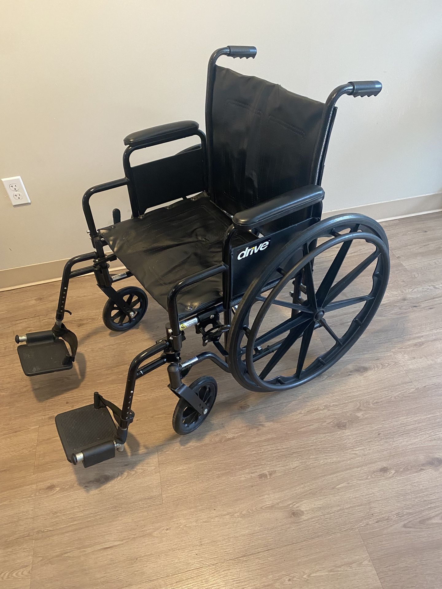 DRIVE SILVER SPORT II WHEELCHAIR