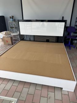 Cama king size nueva sin uso