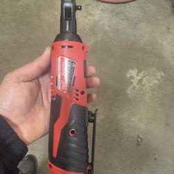 New M12 Milwaukee 1/4 In Electric Rachet 