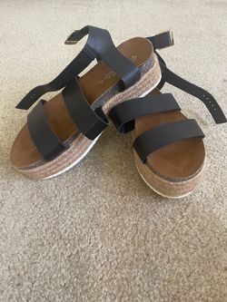 Strappy platform espadrille sandals by Patrizia by Spring Step US Women’s size 8.5