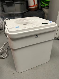 Midea Cube 20 pint dehumidifier.