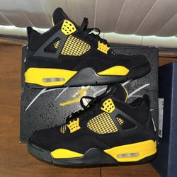 2023 Air Jordan 4 Retro ‘Thunder’