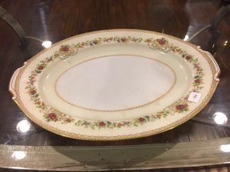 Kings Court China -KAREN, 12" Oval Plate