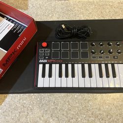 AKAI MPK Mini Keyboard/Pad Controller