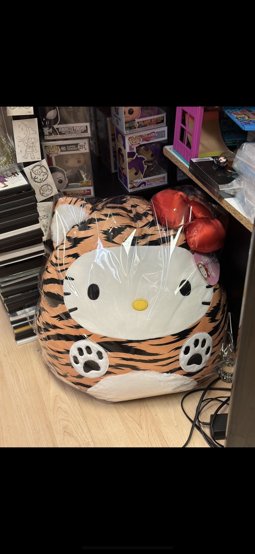 Huge Tiger Kitty