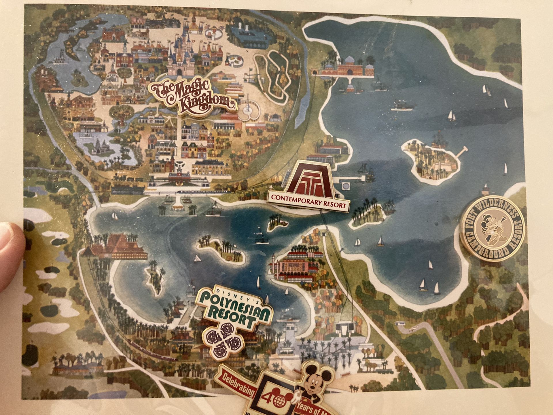 Walt Disney World collector set - 7 Seas Lagoon/Bay Lake