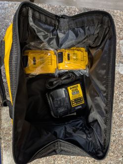 DeWalt battery+Charger+Bag