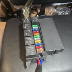 New 11 Way Fuse Holder For Modified Vehicles