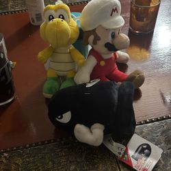 3 Super Mario Bros Plushies 