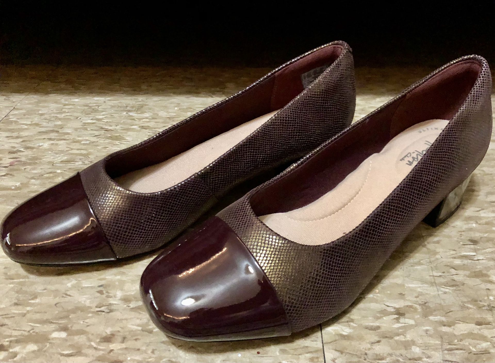 Women’s Clarks pumps (size 9.5)
