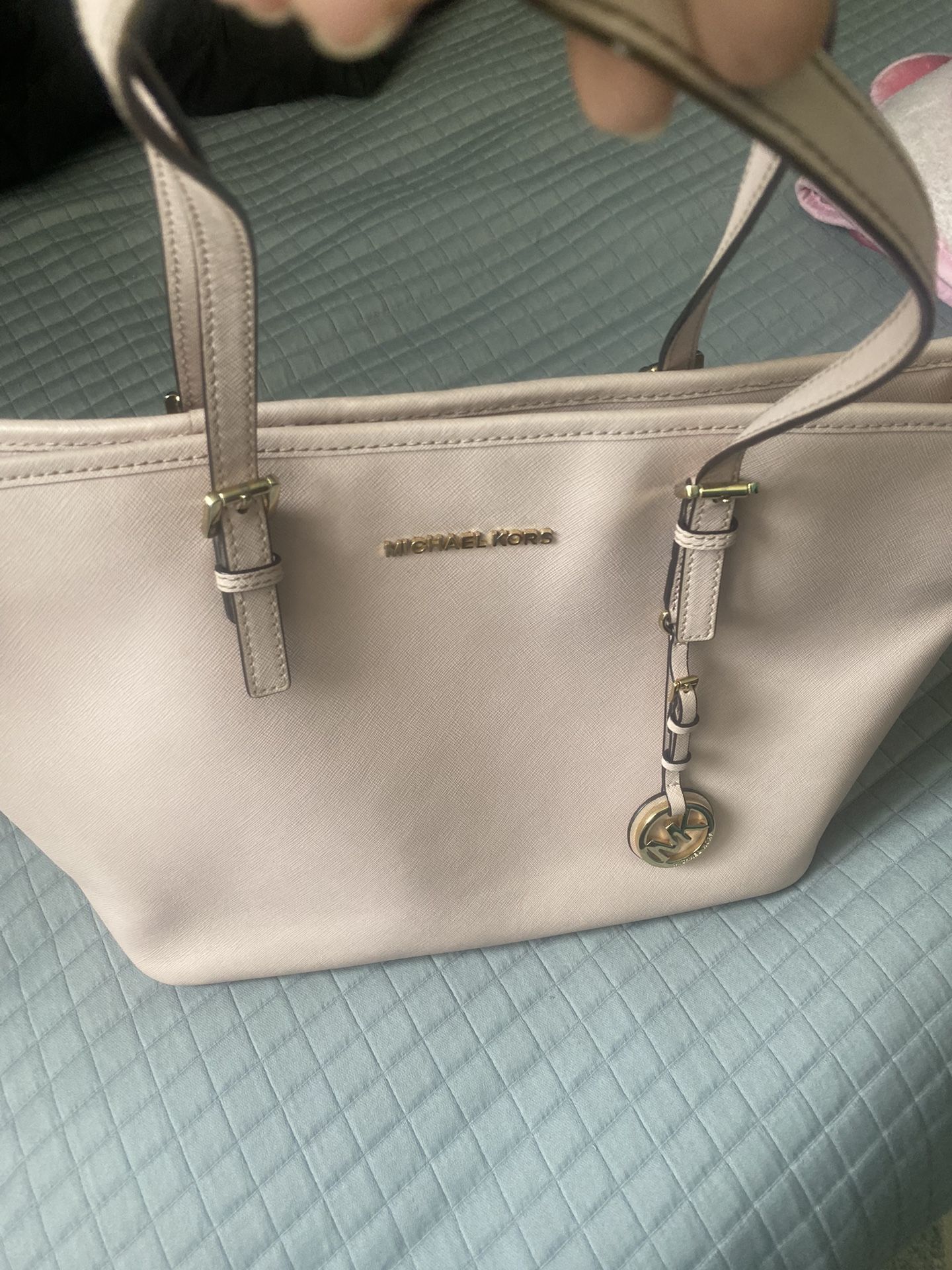 MK Purse π Light Pink Color