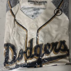 Jackie Robinson jersey XL (I have 2)