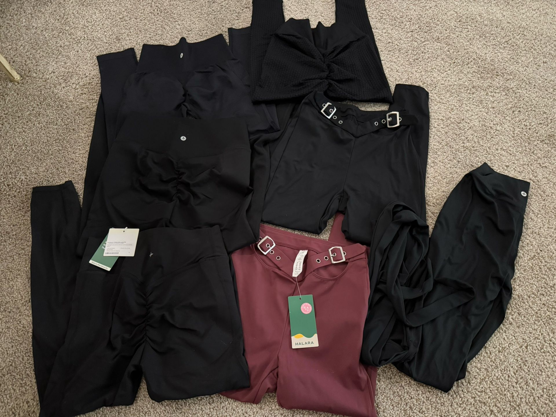 β¨ Halara Leggings Bundle β 7 Pairs (Size Small) β¨