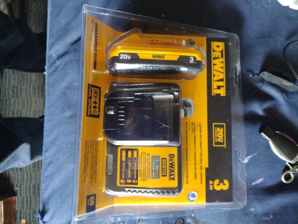 DeWalt 3ah Lithium Ion Battery And Charger Combo